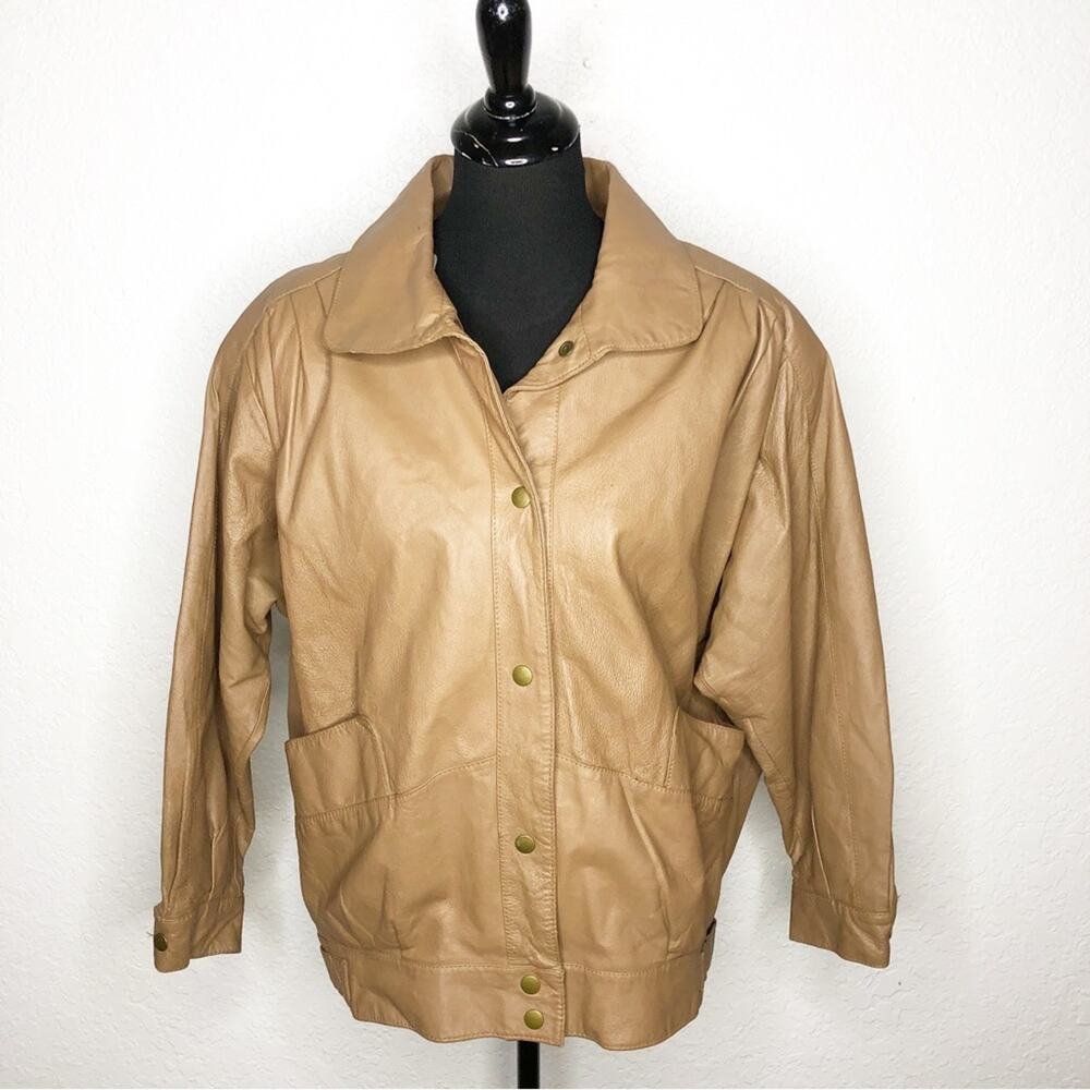 Wilson’s caramel brown pleated snap front leather coat size Medium